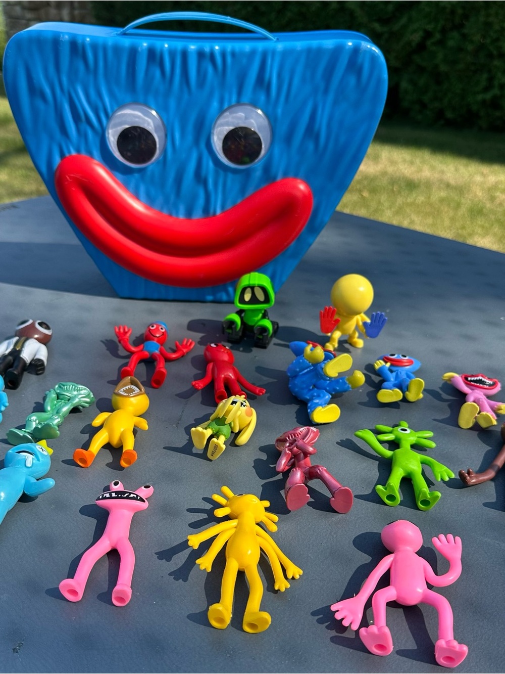 Poppy Playtime collector Carry Case  w 19  playtime monsters. Discontinued!!!